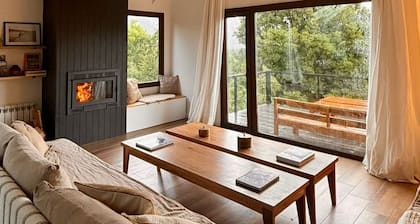 Lakeview Chalet in Bariloche: Elevated comfort with panoramic views