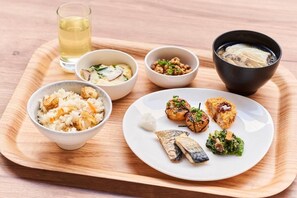 Thức ăn và đồ uống