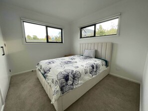 4 bedrooms, WiFi, bed sheets, wheelchair access - SAKURA LODGE in Daylesford Victoria (Daylesford)
