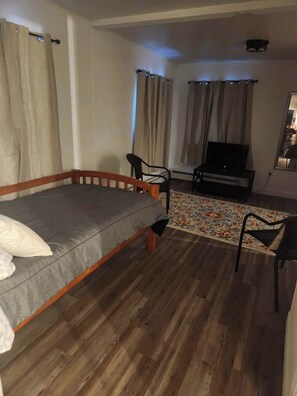 2 bedrooms, WiFi, bed sheets - Charming 2-bedroom apartment in Wasilla perfect for your getaway (Wasilla)