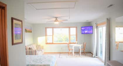 Charming 1-bedroom Apartment above a Local Bakery