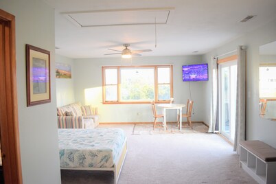 Charming 1-bedroom Apartment above a Local Bakery