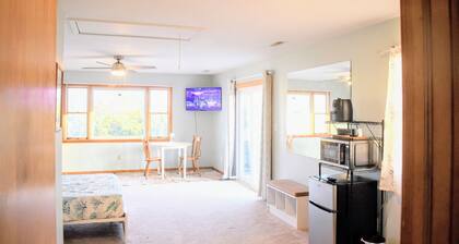 Charming 1-bedroom Apartment above a Local Bakery