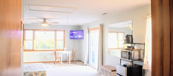 Charming 1-bedroom Apartment above a Local Bakery
