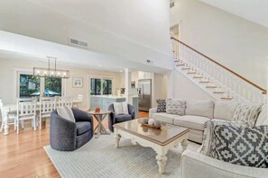 TV, offices - Family Sea Pines Oasis - Walk to Beach, Pool, Golf (Hilton Head Island)