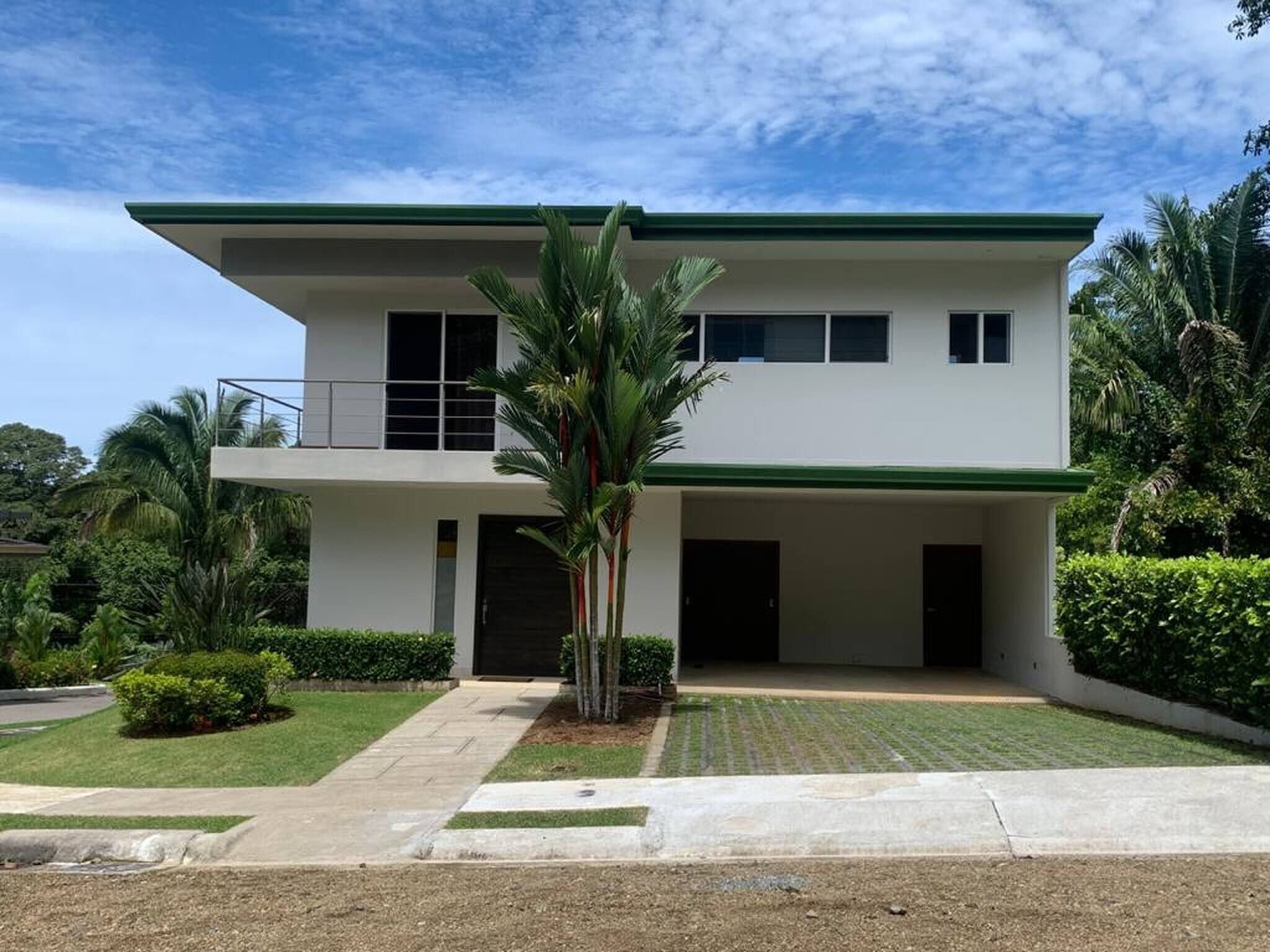 House, 2 Bedrooms, Balcony | Bahagian luar