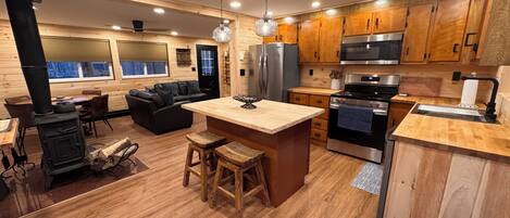 المنشأة من الداخل