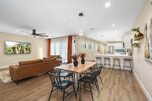 Interior - Modern Duplex in DT Chandler • Pet Friendly (Chandler)