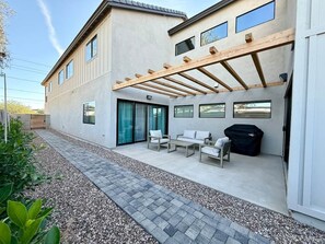 Terrace/patio - Walkable Downtown Chandler First Floor Duplex Gem (Chandler)
