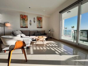 Living area - Paraíso privado Casa frente al mar, Zona Exclusiva. PET friendly (Tijuana)