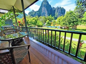 Balcony - H&V Bungalow Vangvieng (Vang Vieng)