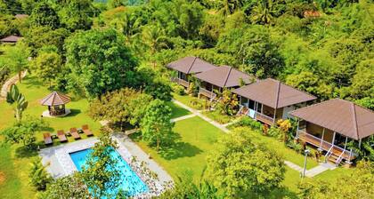 H&V Bungalow Vangvieng