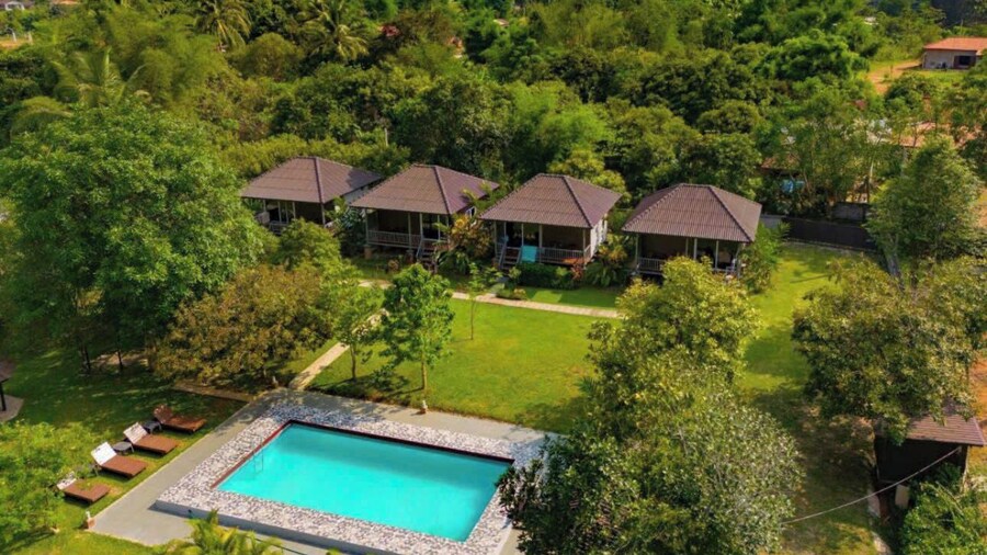 H&V Bungalow Vangvieng