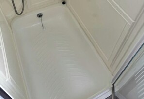 Shower - 14 South Happy Days - Sleeps 6 Pet free caravan (Skegness)