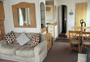 TV, fireplace - 14 South Happy Days - Sleeps 6 Pet free caravan (Skegness)