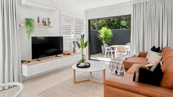 House, 3 Bedrooms | Living area