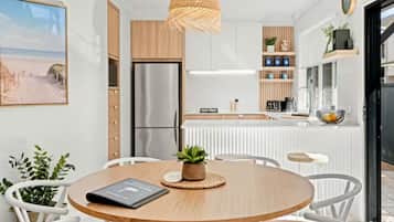 House, 3 Bedrooms | Dining