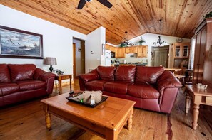 Living area - Don Henley Cabin at Leather Bound Hollow in Sevierville, TN (Sevierville)