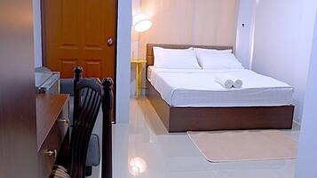 Superior Studio, City View