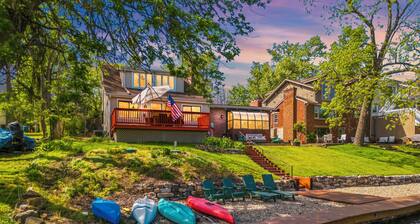 Portage Lakes Getaway - 5 Bedroom Lakefront Home