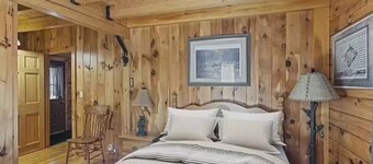 Private Mountain Escape, 50+ Acres, Hiking Trails