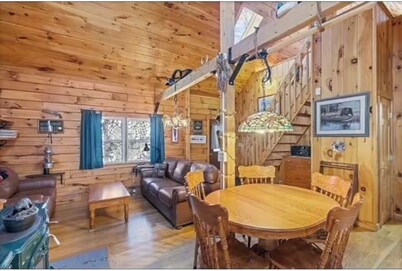 Private Mountain Escape, 50+ Acres, Hiking Trails