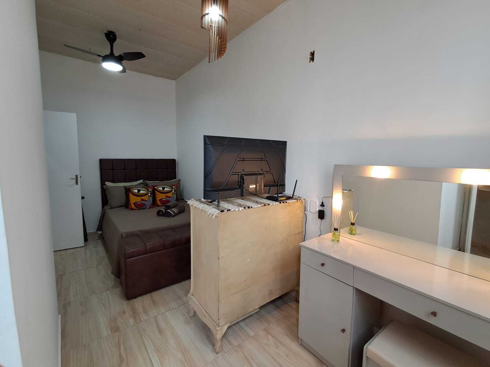 1 bedroom, desk, free WiFi, bed sheets
