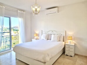 Room - SR Vista Golf 3BDR townhouse with garden and pool (Mijas)