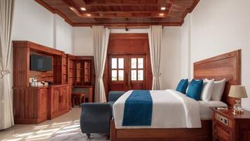 Luxury Room, City View