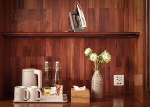 Luxury Room, City View | Coffee and/or coffee maker - Seyna Residence  (Siem Reap Province)