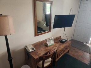 Interior - Cataline Motor Inn (Fraser Lake)