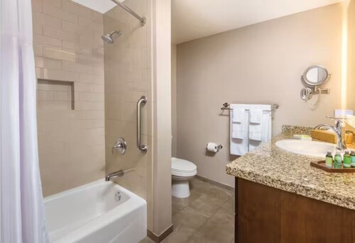 2-bedroom condo in Indio near Festivals - sleeps 6