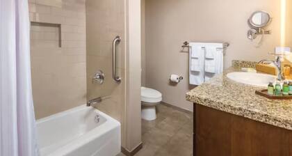 2-bedroom condo in Indio near Festivals - sleeps 6