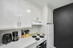 Private kitchen - Arbor Flats 6 Heart of HTX - 2 km from FIFA Fest (Houston)