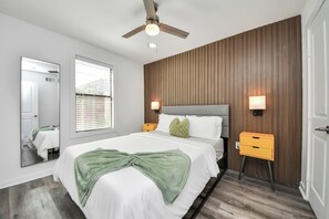 2 bedrooms, iron/ironing board, WiFi - Arbor Flats 6 Heart of HTX - 2 km from FIFA Fest (Houston)