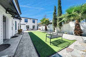 Terrace/patio - Arbor Flats 6 Heart of HTX - 2 km from FIFA Fest (Houston)