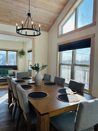 Lakeview Cottage Minutes from Clear Lake