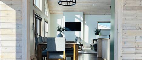 Smart TV, table tennis, books