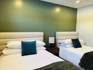 4 bedrooms, iron/ironing board, free WiFi, bed sheets