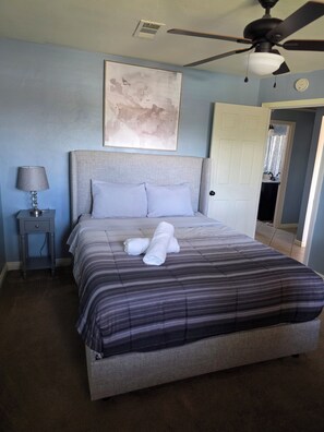 3 bedrooms, desk, free WiFi, bed sheets