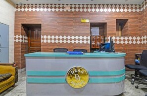 Lobby - Dear Hotel (Kolkata)
