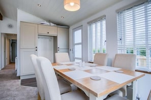 Room - Oakland Lodge - 2 Bedroom Lodge - Wisemans Bridge (Narberth)