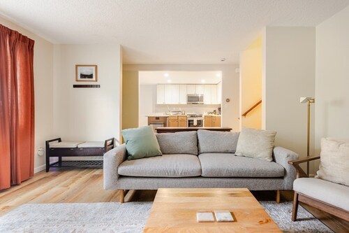 3 Bedroom Home in Beaverton, 15 mins from Portland