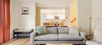 3 Bedroom Home in Beaverton, 15 mins from Portland