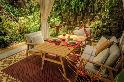 Luxury Couples Rainforest Escape 🌿 Near Cairns | Kuranda