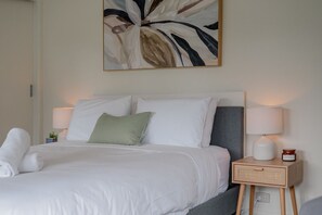 Desk, WiFi, bed sheets - Mimosa at Boardwalk Villas Metung (Metung)