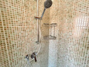 Shower, bidet - Only 150 meters from the sea, with terrace (Marcelli)