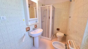 Dusche, Bidet
