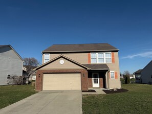 Exterior - Spacious & Relaxing 3BR w/ Pond Views (Whitestown)