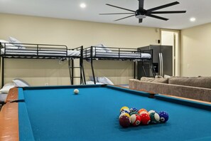 Spielezimmer